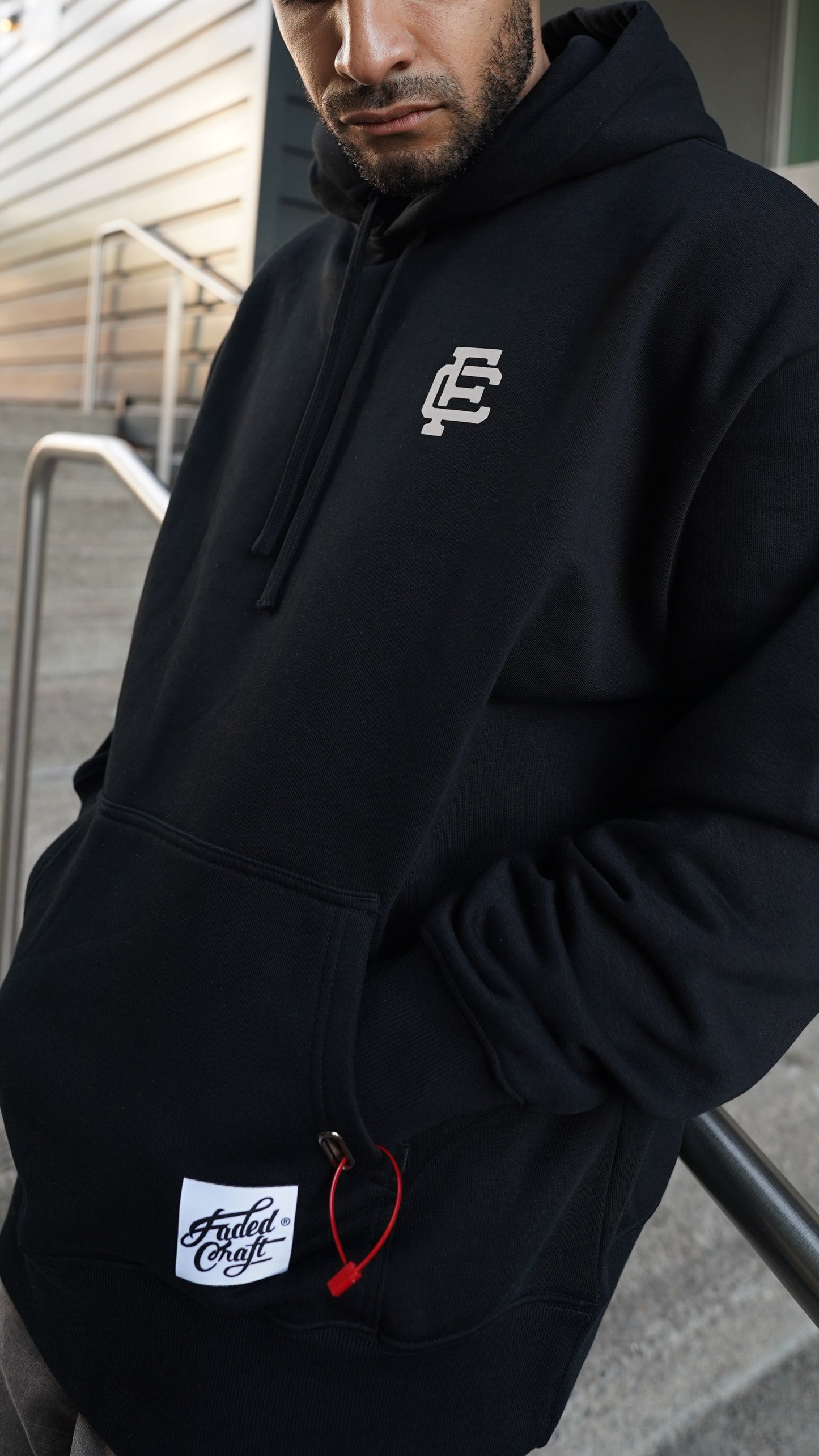 Sudadera con capucha pesada con monograma FC